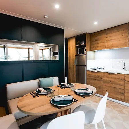 مكان تخييم Marino Mobilhomes غريمو